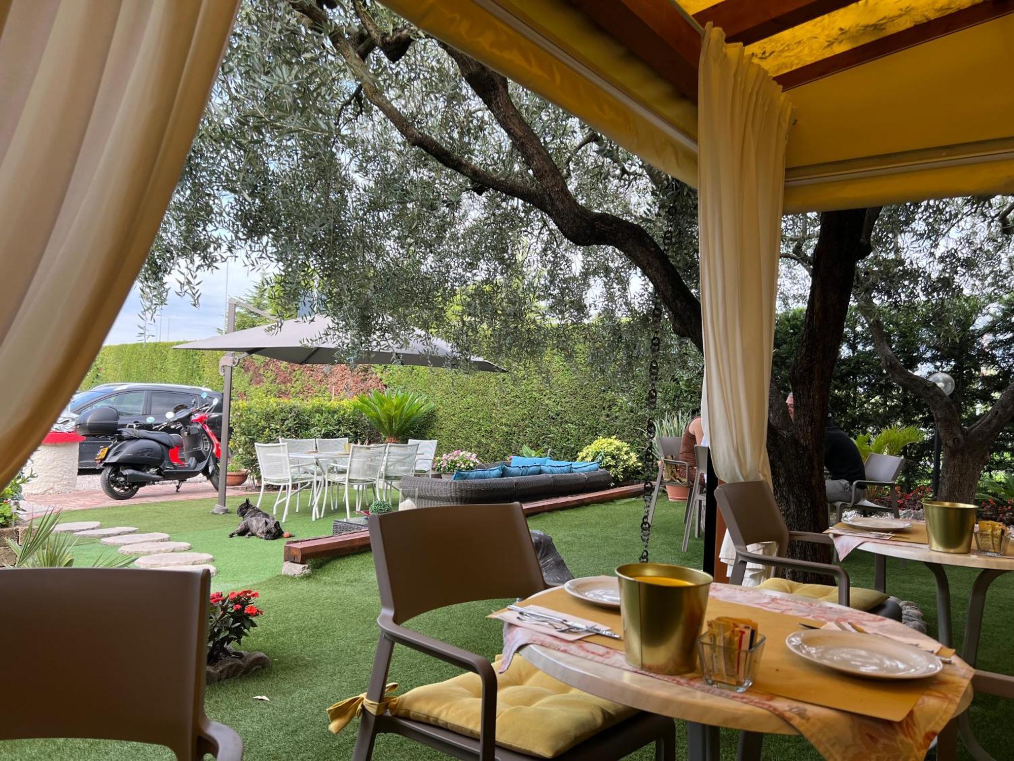 Garda Dream Hotel Lazise Ngoại thất bức ảnh